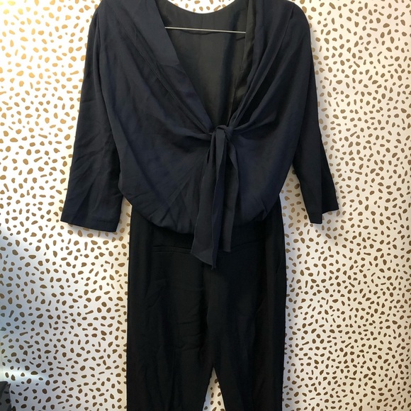 Issa 3/4 sleeve jumpsuit navy and black tie detail - Picture 3 of 5